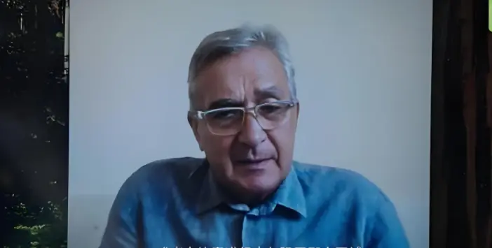 突出, 过滤器, 伊万评男足