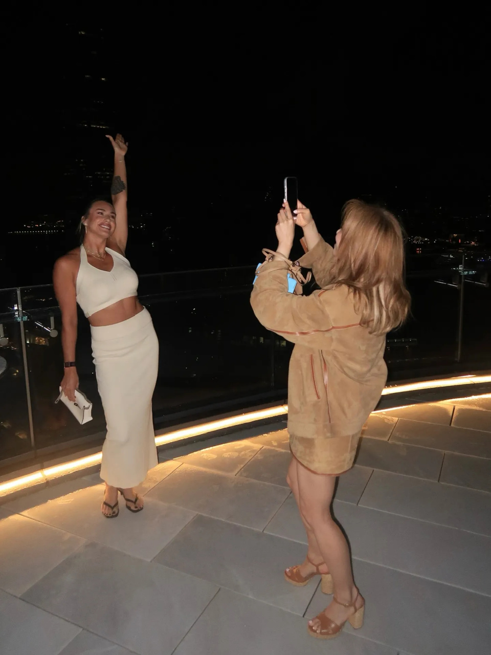 OmbdZ, bt, 看得出来她